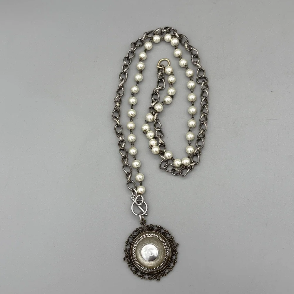 Vintage Faux Pearl Ornate‎ Statement Necklace Medallion Y2K Ornate Silver tone